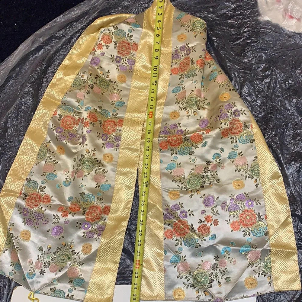 ELEGANT TABLE RUNNER ORIENTAL FLORAL FULLY LINED 74” LONG 15” WIDE